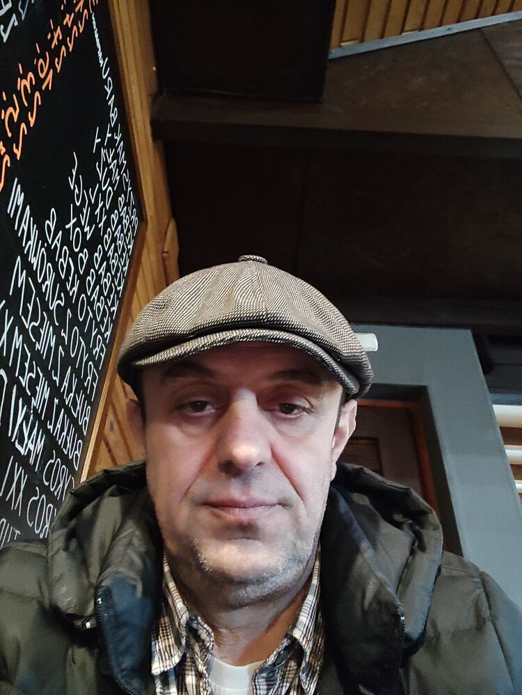  ,   Leon, 50 ,   ,   