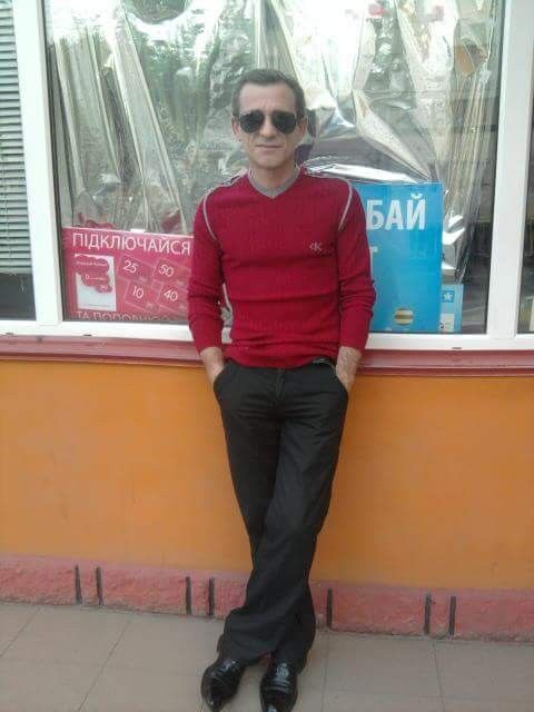  11080804  Anatoli, 56 ,    