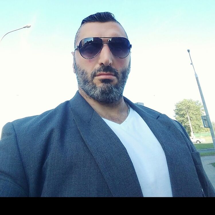  18592274  Zafer, 40 ,    