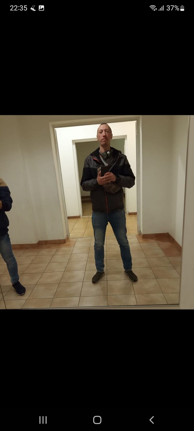  48153304  , 35 ,    