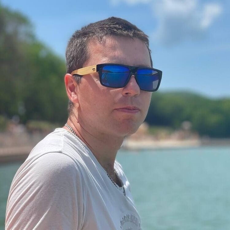  ,   Pavel, 31 ,   ,   , c , 