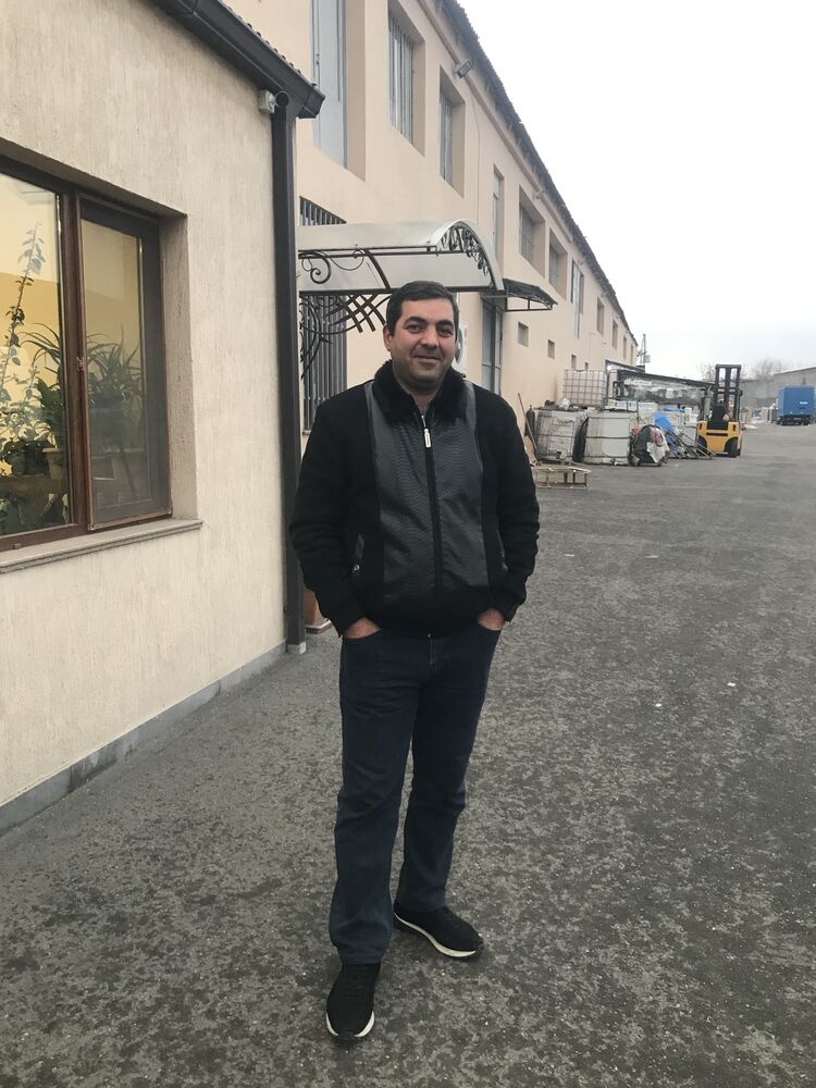  51144314  Narek h, 46 ,    