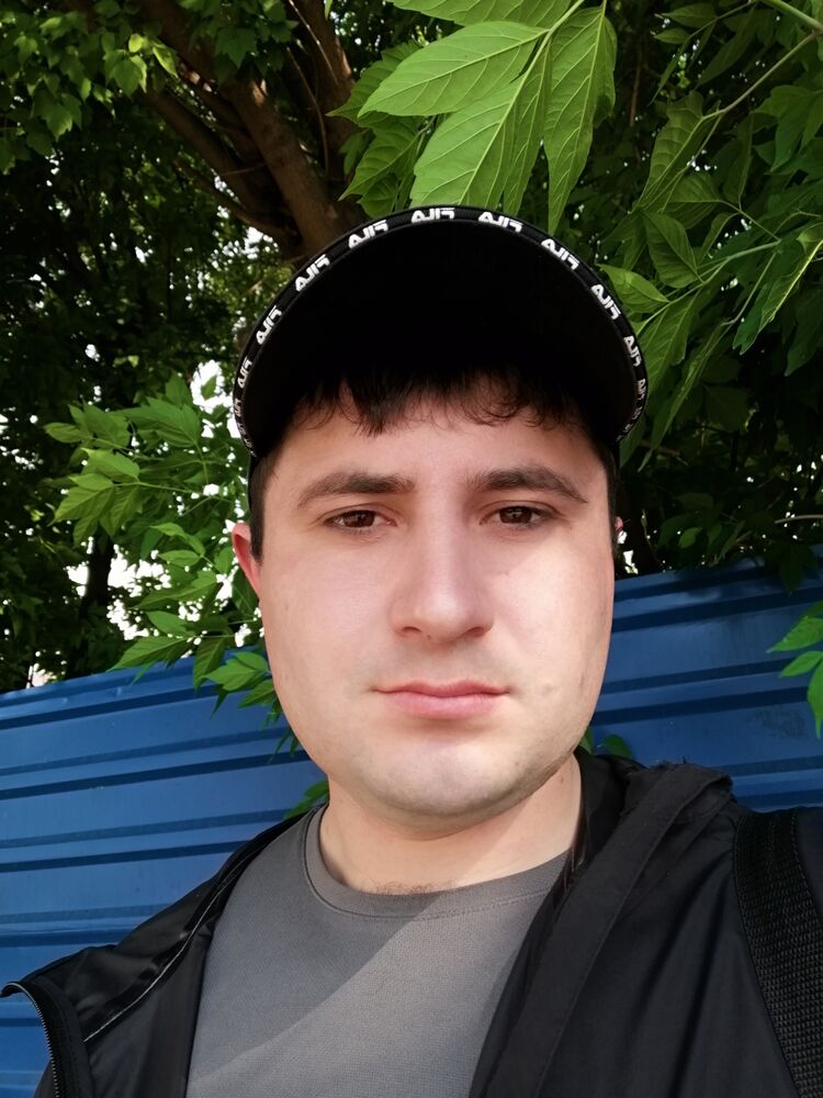  -,   Alexander, 32 ,   ,   , c , 