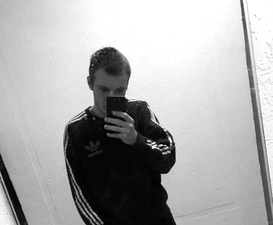  33345874  Andrey, 20 ,    