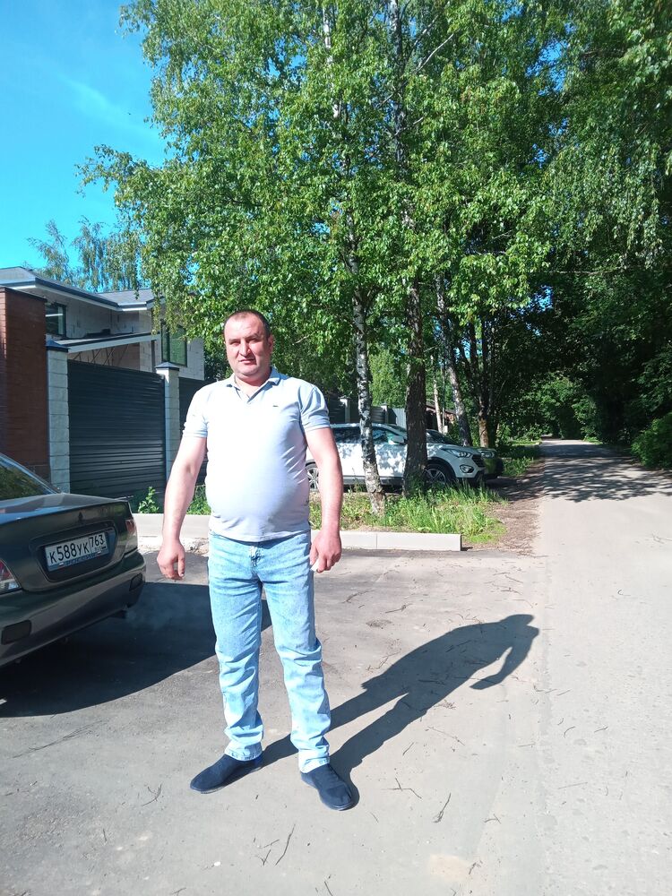  35304124  Pavel, 41 ,    