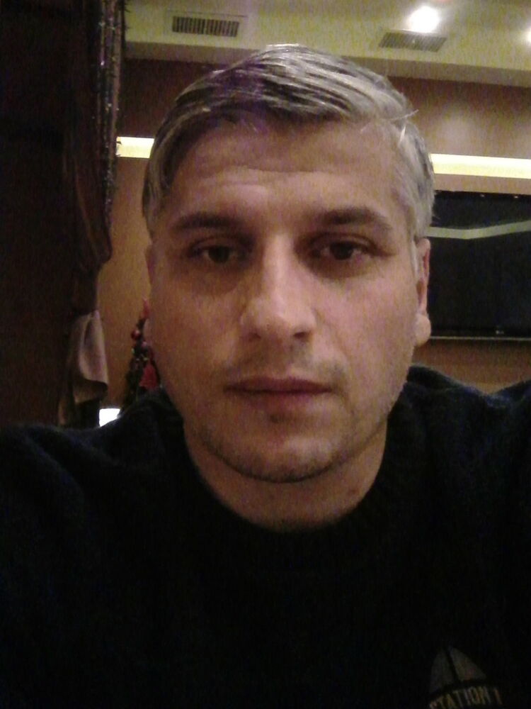  ,   Pako, 51 ,   