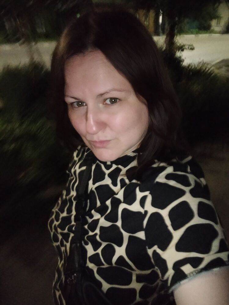  53972874  Inesse, 37 ,    