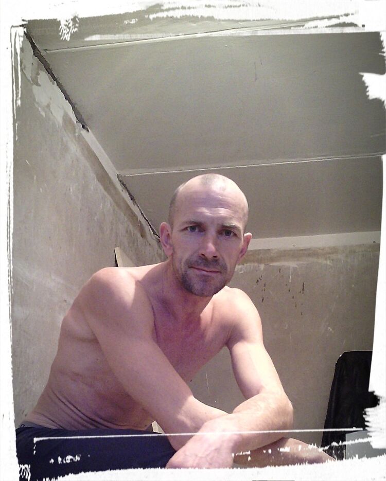  5013874  Andrei, 48 ,    