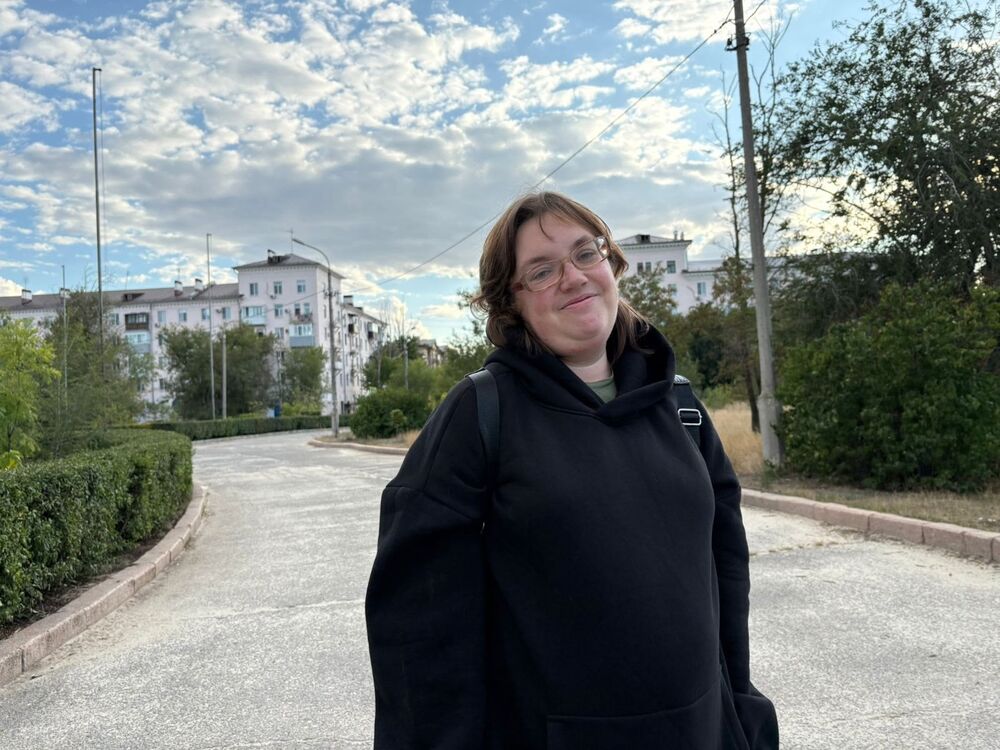  53893444  Yulia, 28 ,    