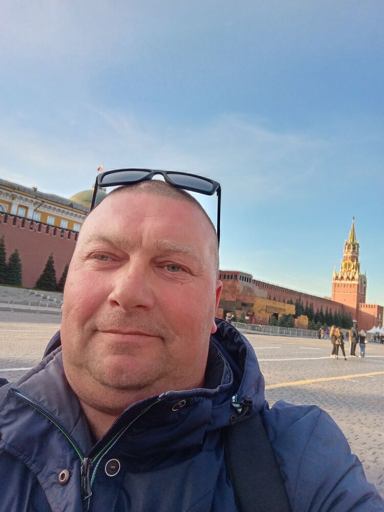  34295474  Stanislav, 44 ,    