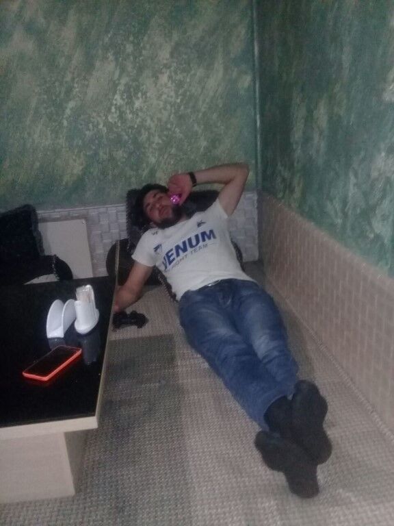  9360354  Arsen, 29 ,    