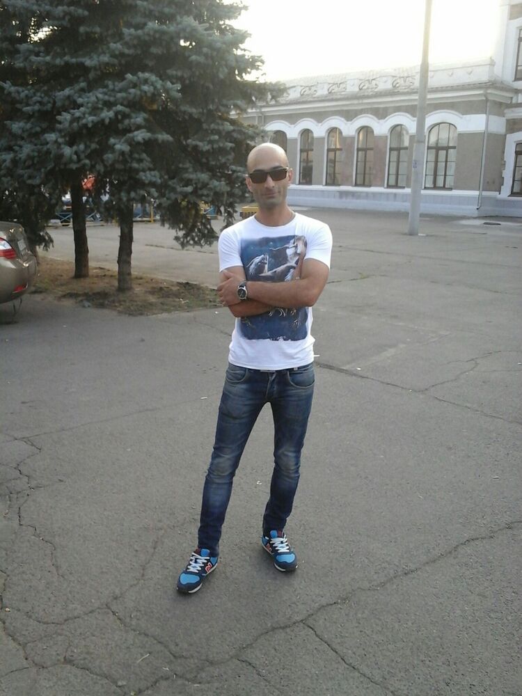   ,   Artur, 37 ,   ,   , c 