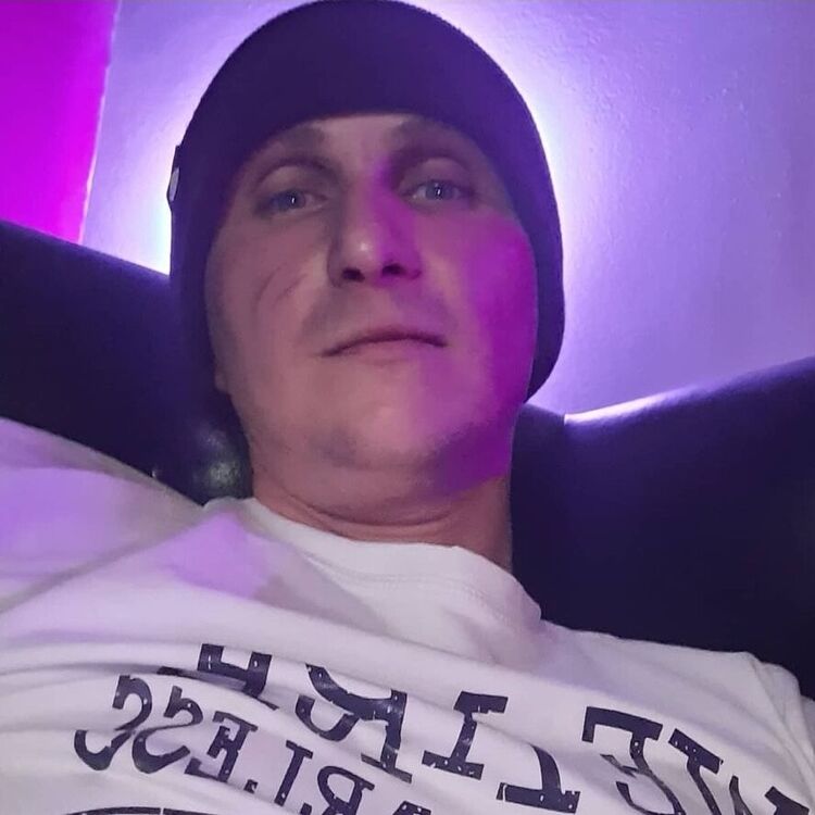  30887254  , 37 ,    
