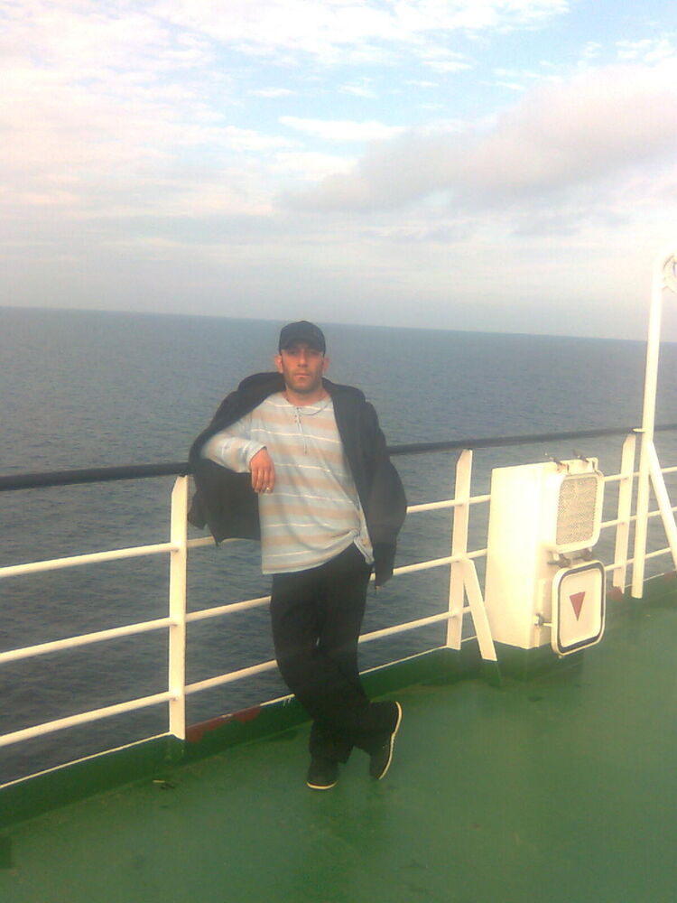  9748524  Alex, 45 ,    