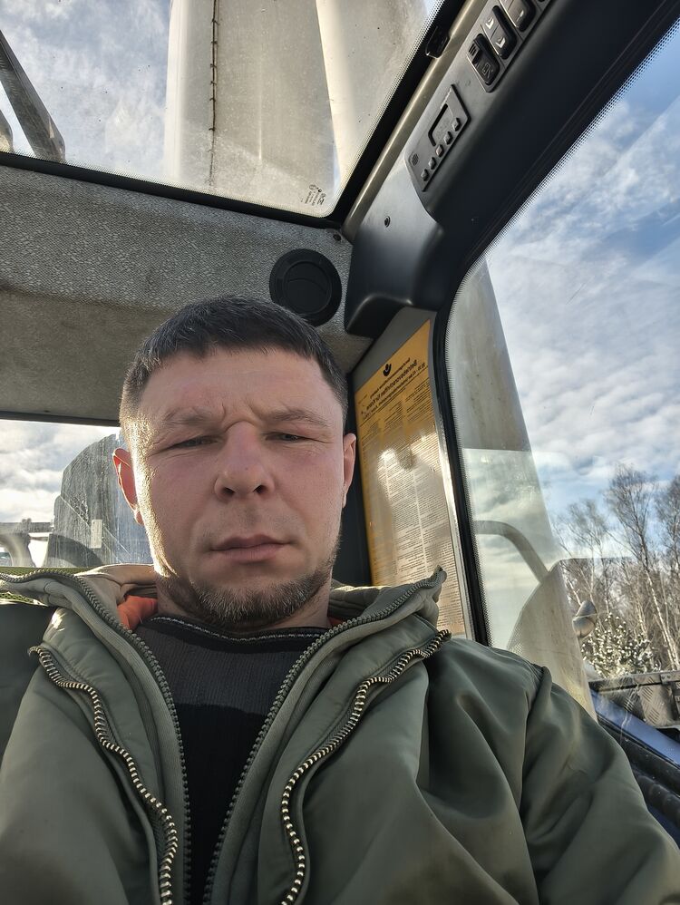  49818084  , 28 ,    