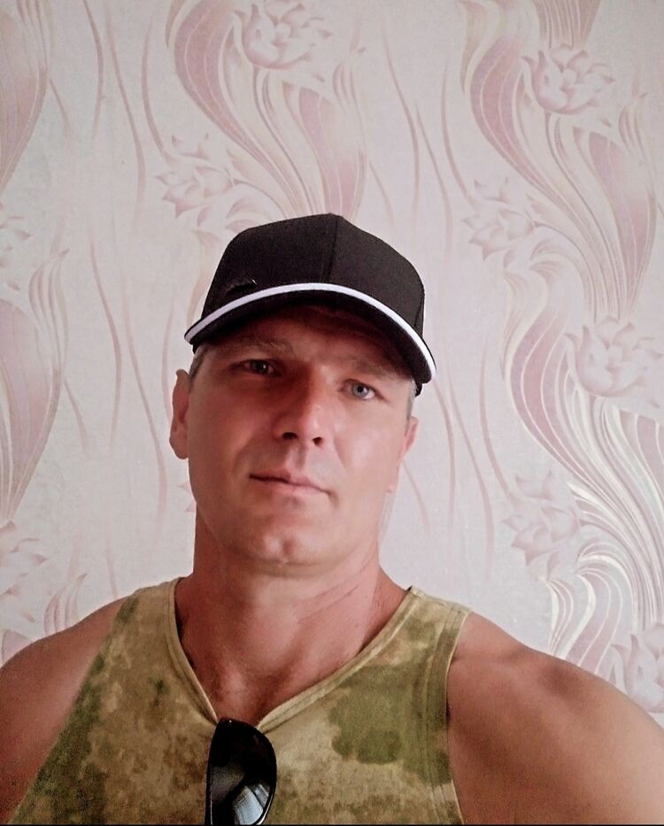  ,   Alex, 45 ,   ,   