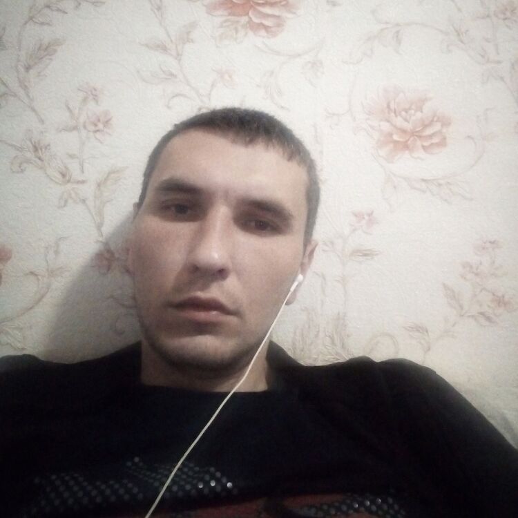 ,   Mikhail, 33 ,   ,   