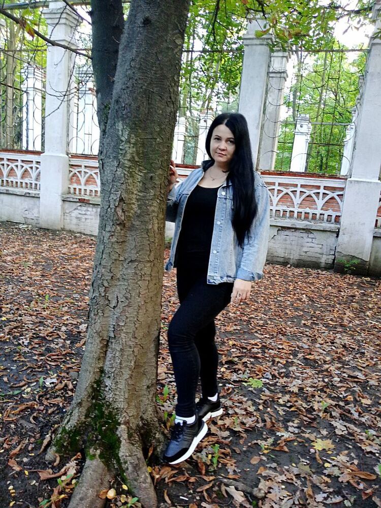  ,   Lena, 39 ,   ,   