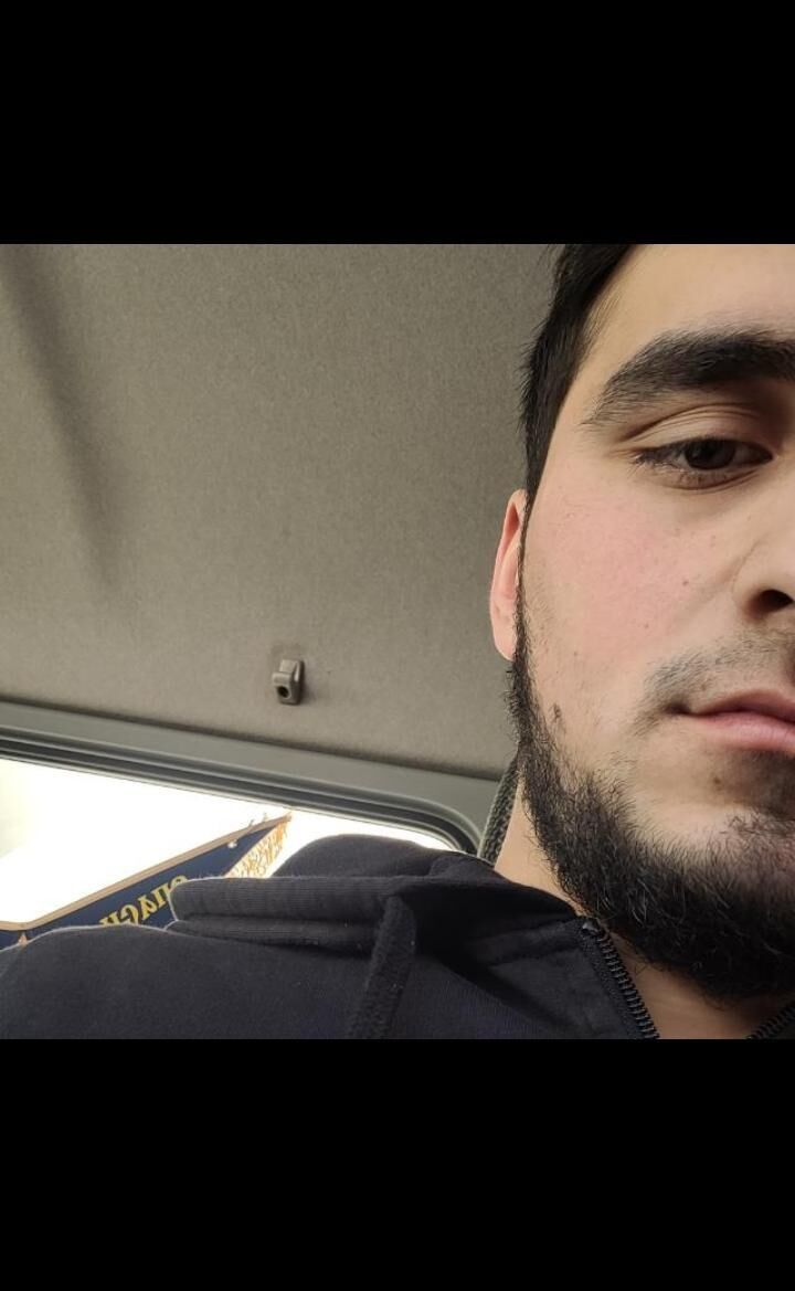  ,   Karol lion, 24 ,   ,   , c , 