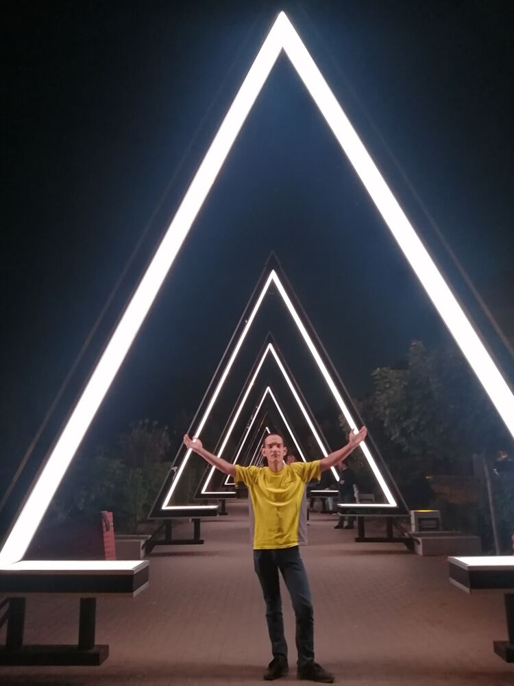  26597464  Denis, 29 ,    