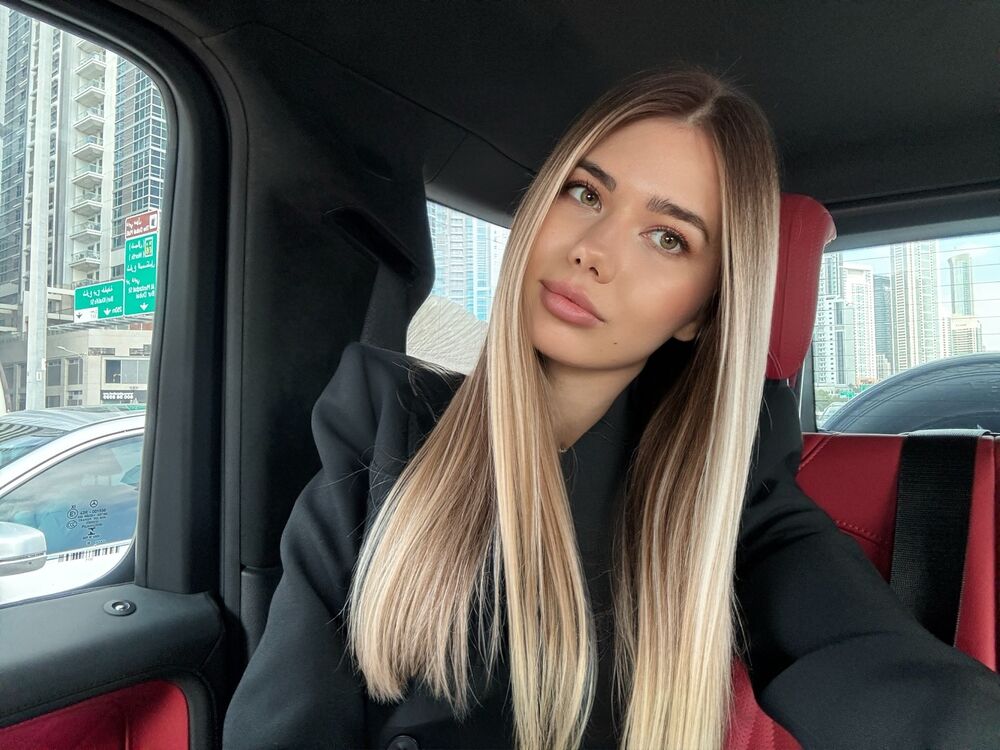  52621624  Alina, 29 ,    Aalden