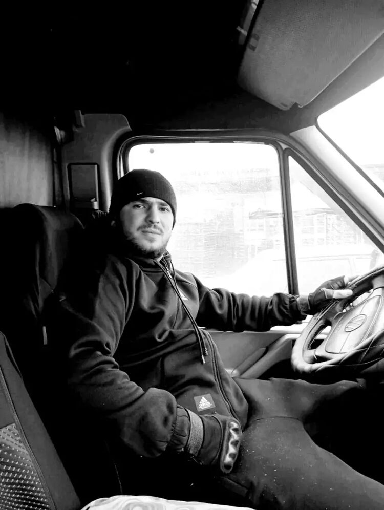  49750084  , 25 ,    Utopia