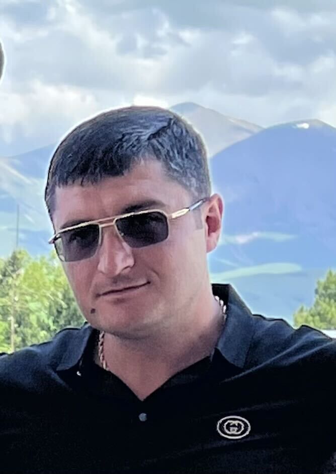  43437914  Ruben, 34 ,    