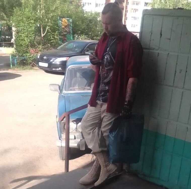  ,   Denis, 37 ,   , 