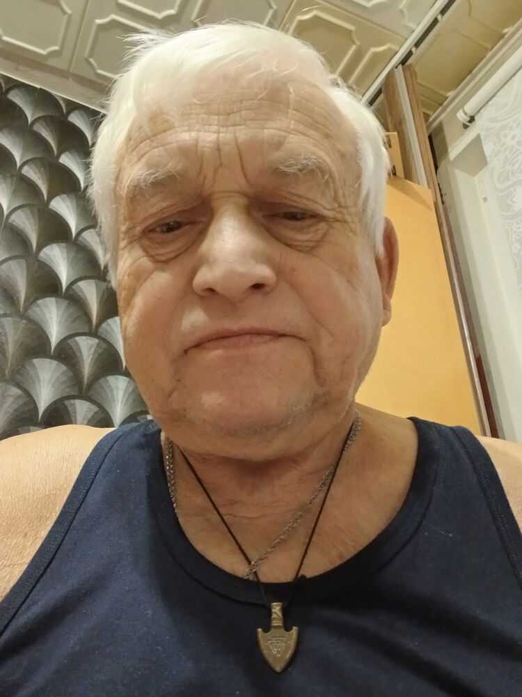  49643274  , 76 ,    