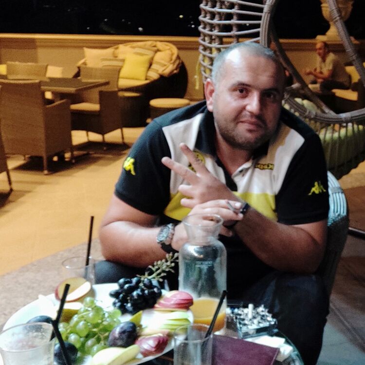  17452994  Shalva, 40 ,    