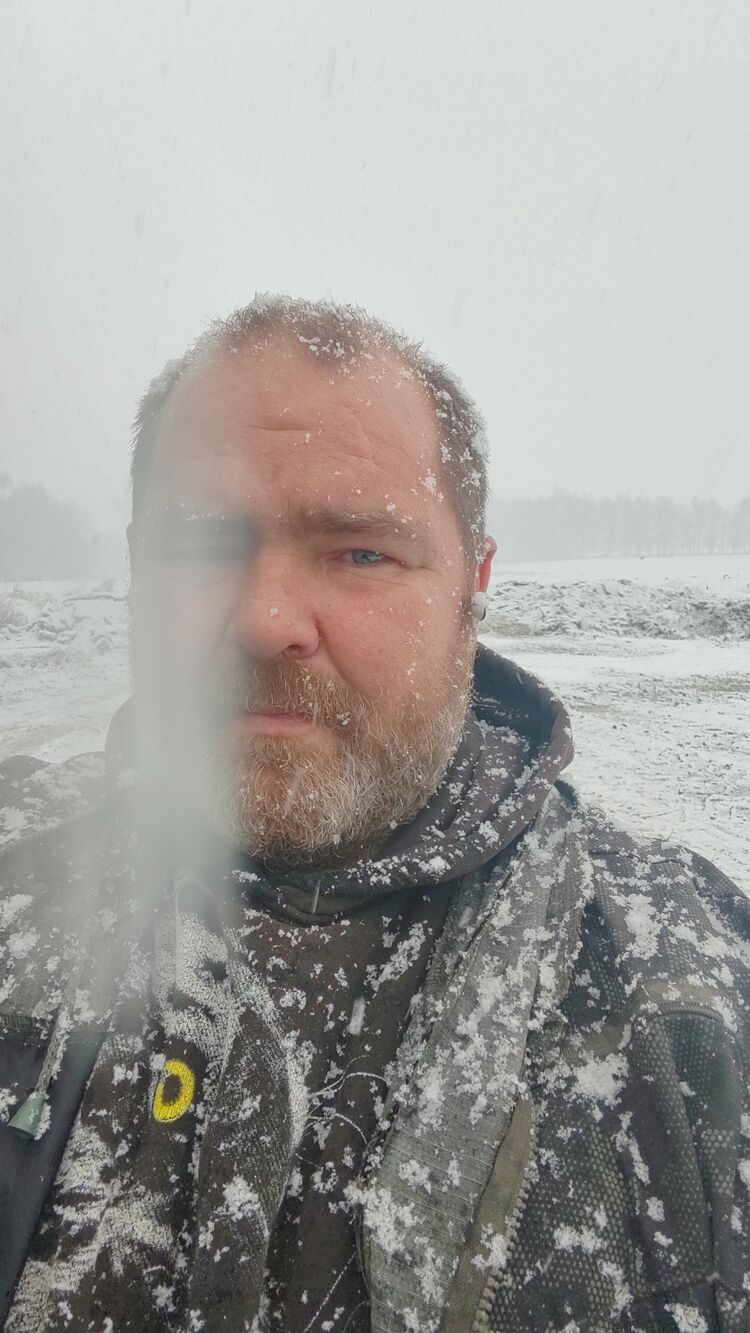  54339044  Evgen, 42 ,    