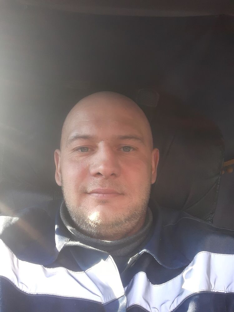  33043044  , 42 ,    