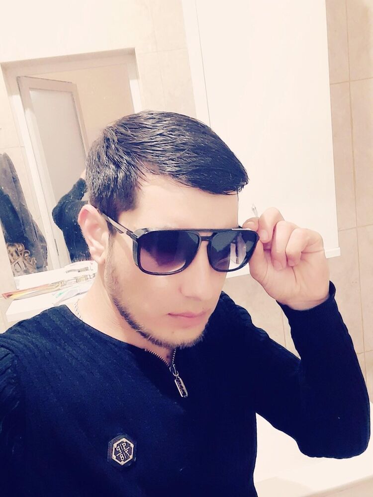  48023974  , 31 ,    