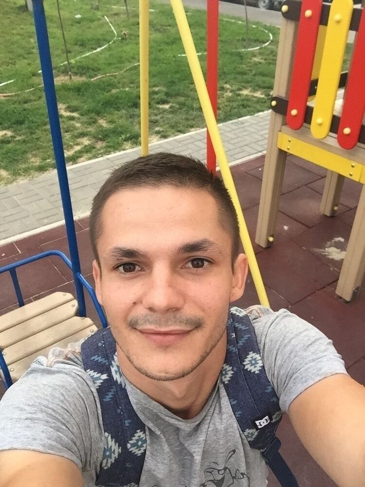  10473604  Mr Karick, 37 ,    