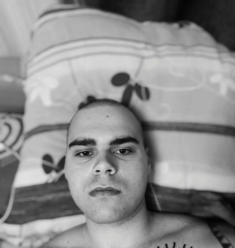  47178404  , 21 ,    