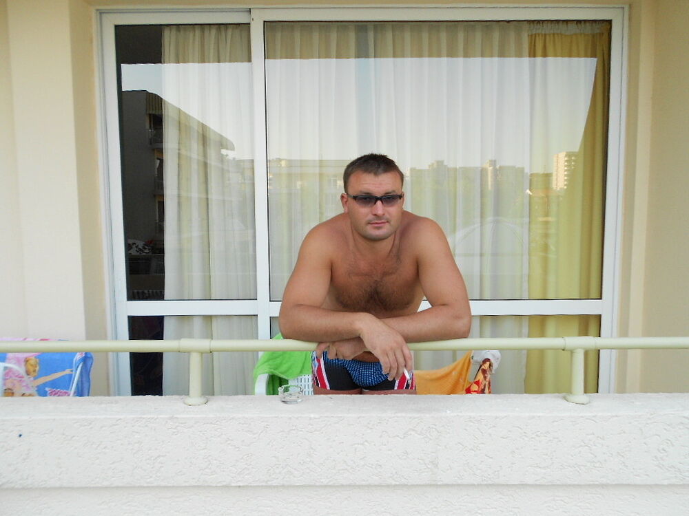  5658174  VLAD, 40 ,    