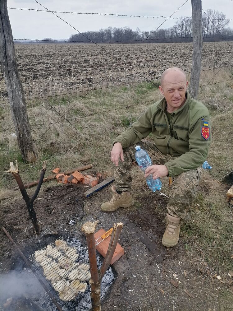  33888364  , 44 ,    