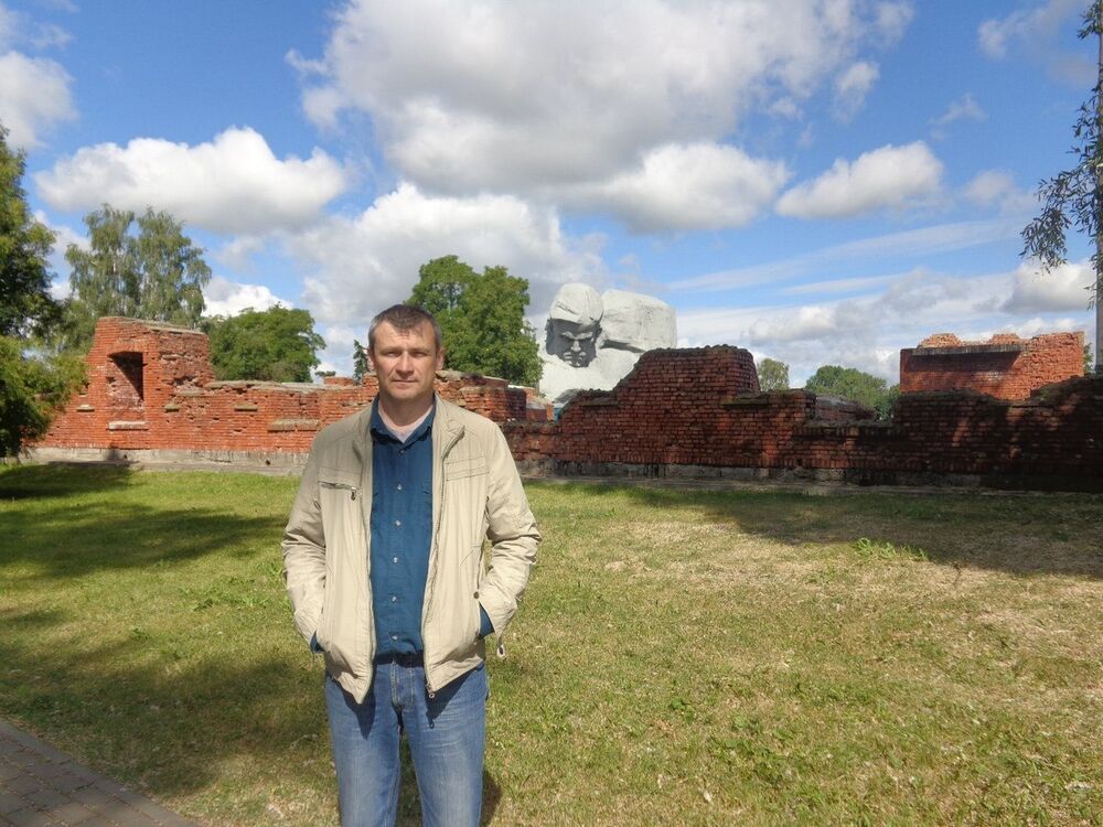  12729014  Leonid, 52 ,    