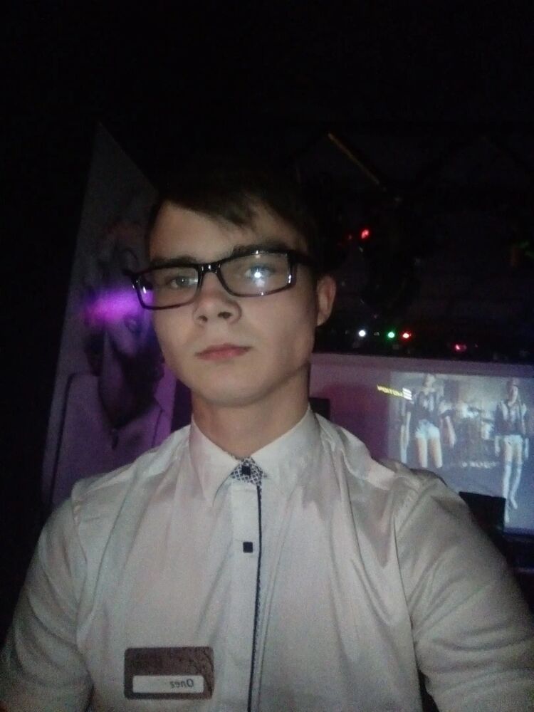   ,   Oleg, 24 ,     , c 
