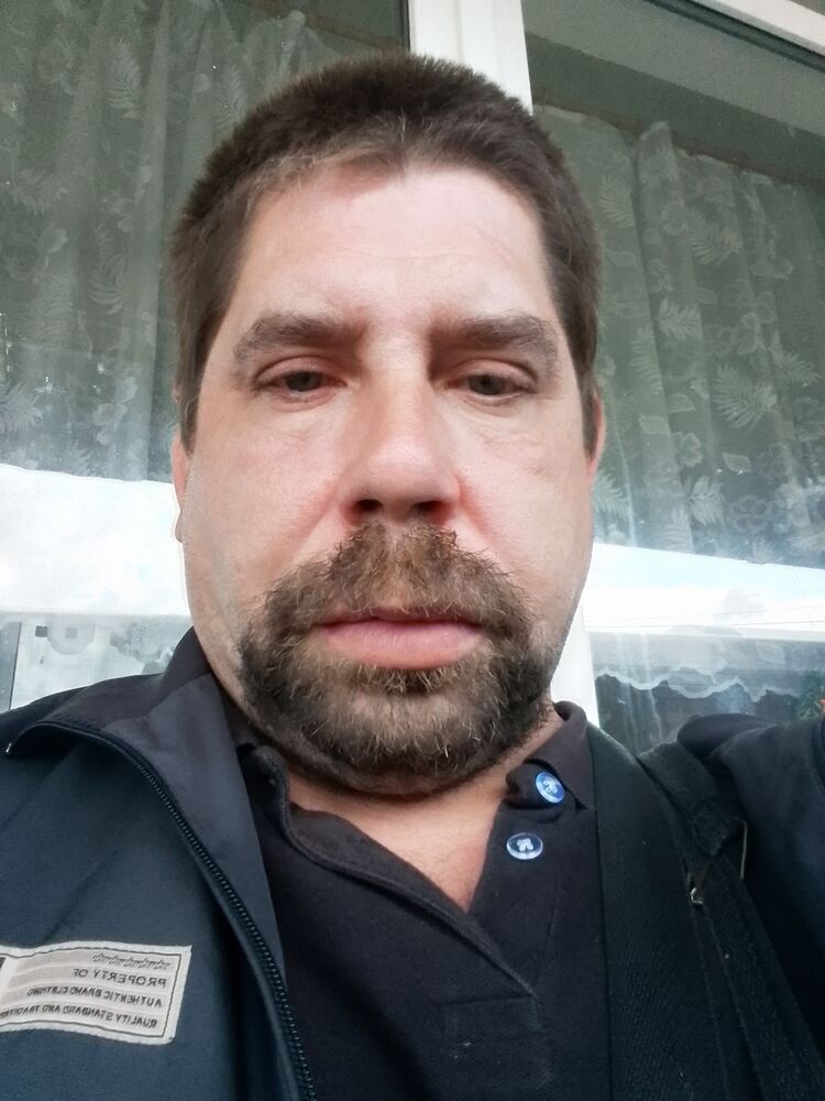  31679724  Mikhail, 46 ,    