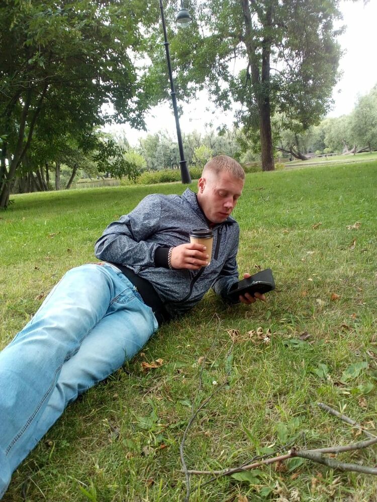  25645294  Ilya, 33 ,    -