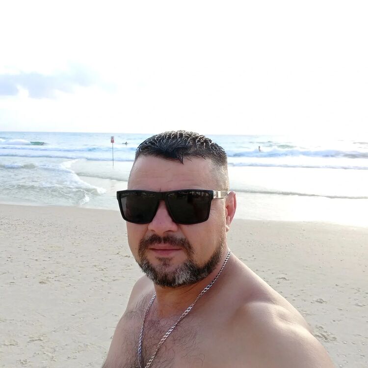  52938784  , 40 ,    Holon