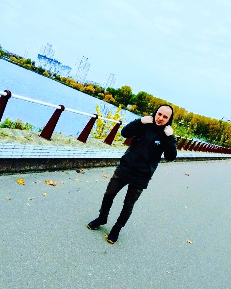  ,   Oleg, 35 ,   ,   , c , 