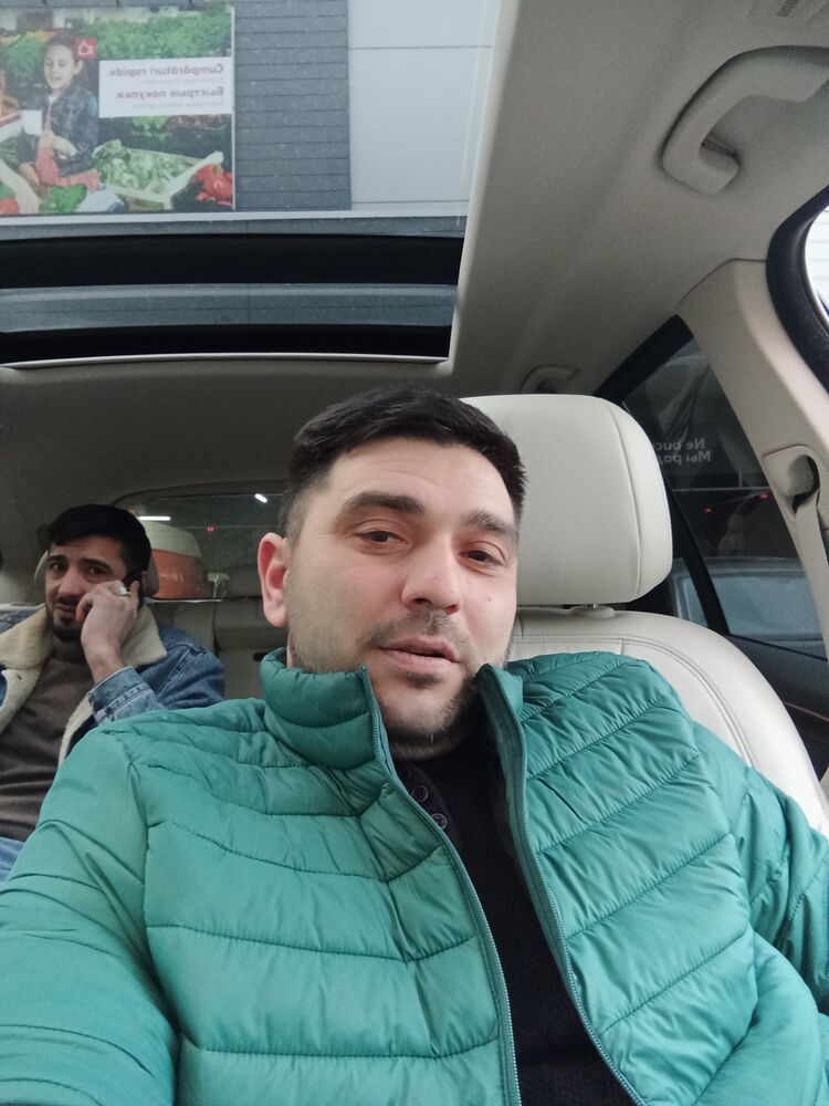  44025874  Zaur, 41 ,    