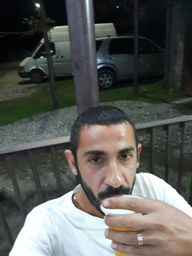  21225854  Roma, 39 ,    