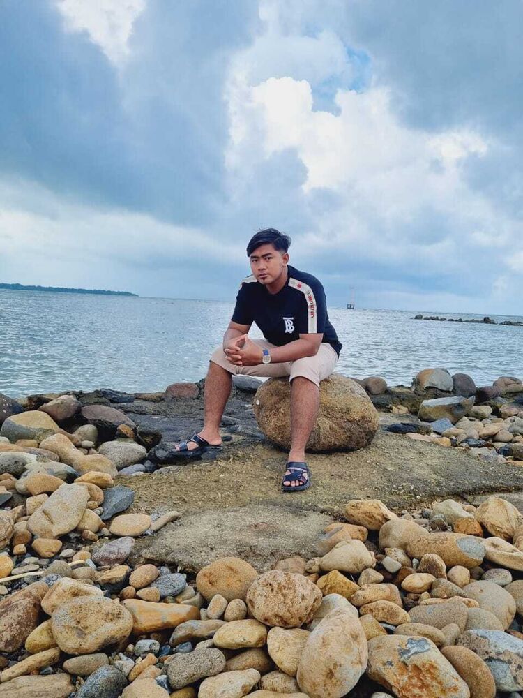  Salatiga,   Dwinsky, 29 ,   ,   