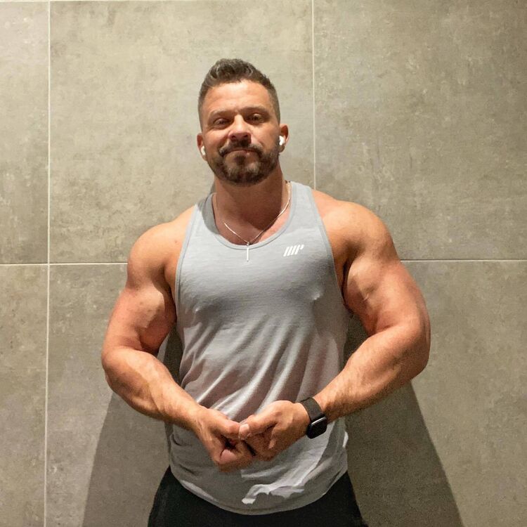  43161624  , 39 ,    