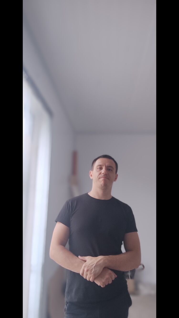 40104484  , 33 ,    