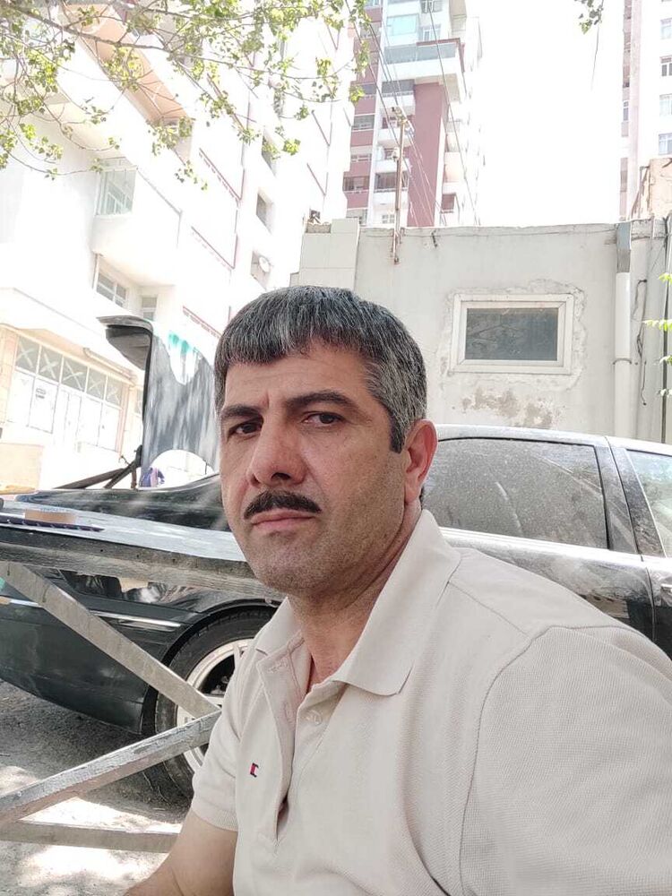  53154804  Etka, 43 ,    