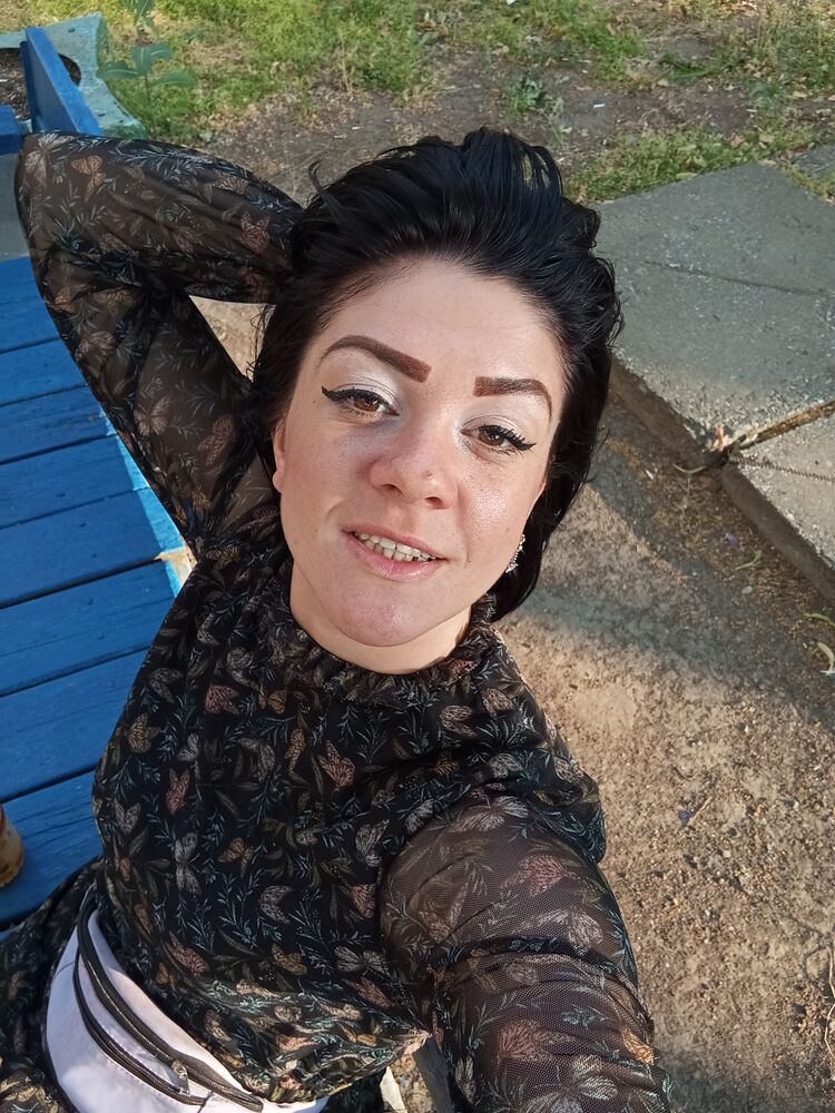  --,   Tina, 31 ,   ,   